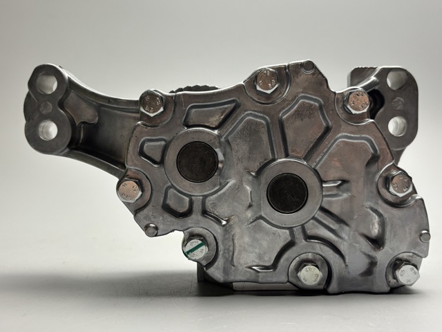 WL0114100C Mazda Масляний насос двигуна