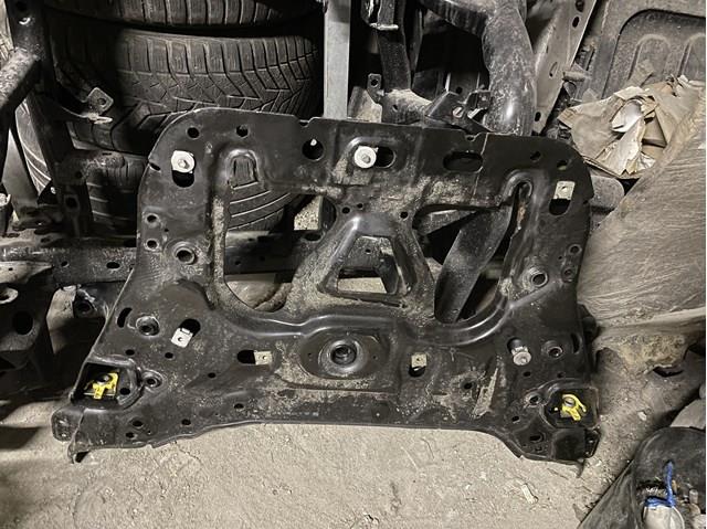 A1776207101 Mercedes Передня балка