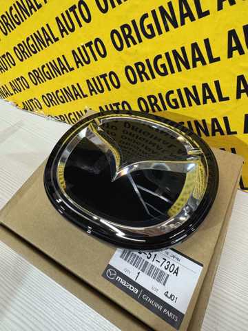 Емблема решітки радіатора Mazda BCKB51730A