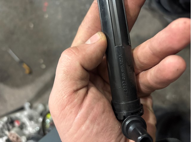 4M8955102A VAG 