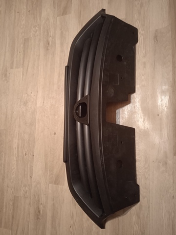 Решітка радіатора 28U105 Polcar