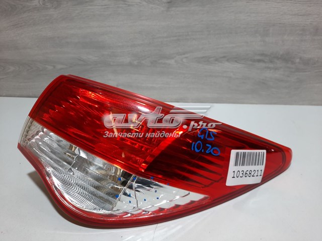 ZDS1933L Signeda Задній лівий зовнішній ліхтар