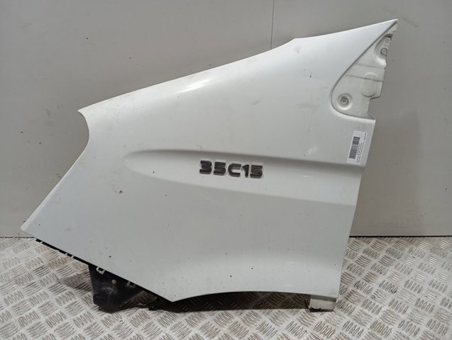 Крило переднє ліве 5801352974 Iveco