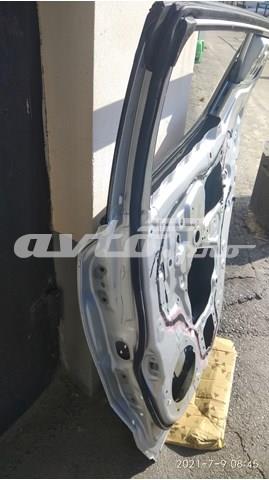 Двері задні, праві Toyota 67003F4050 ціна, від 190.03 USD