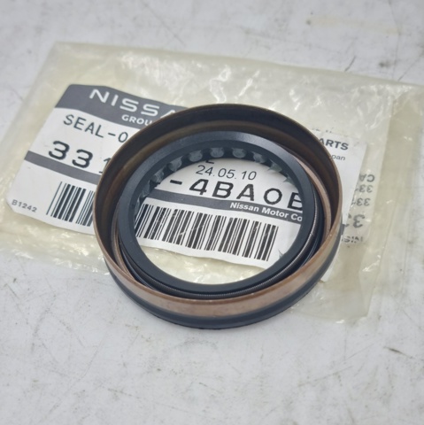 Сальник редуктора переднього моста Nissan/Infiniti 331144BA0B ціна, від 11.23 USD