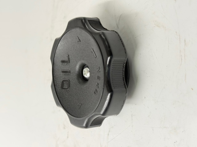 Кришка маслозаливной горловини Q3730072 Q-fix