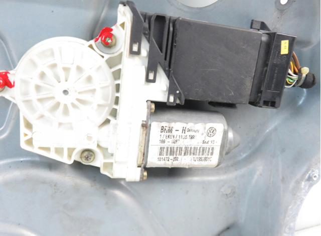 VAG 1M0837755 ціна, від 105.77 USD