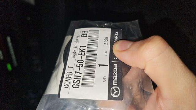 Купити GSH750EK1BB Mazda Заглушка бампера буксирувального гака, задня