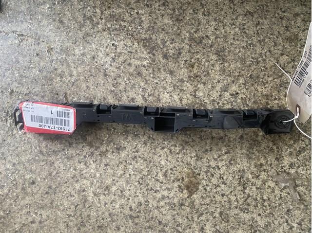 Направляюча заднього бампера, права Honda 71593T7AJ00 ціна, від 5.86 USD