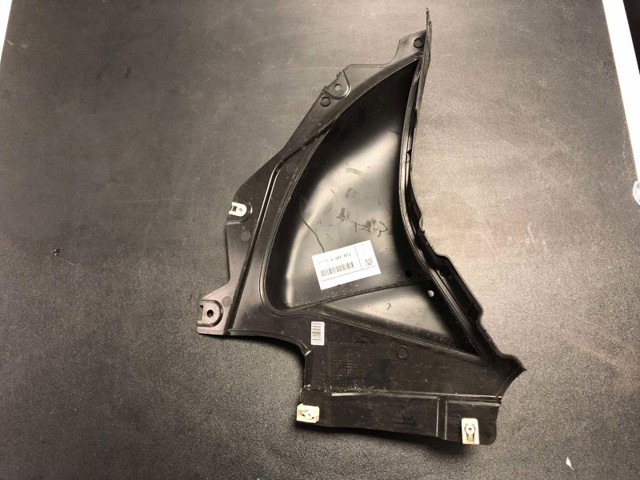  51718081678 BMW