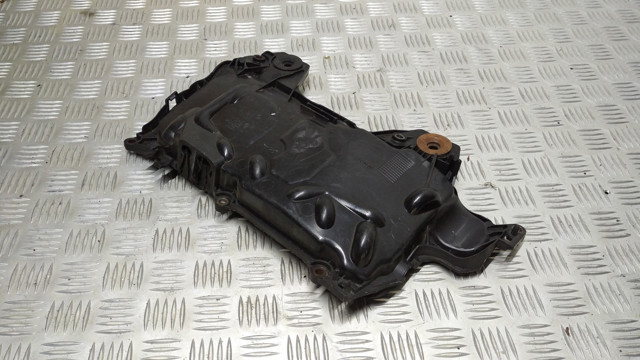 Купити 8200672464 Renault (RVI) Кришка двигуна декоративна