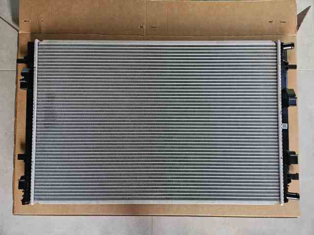 Радіатор охолодження, додатковий Nissan/Infiniti 214576RC0A