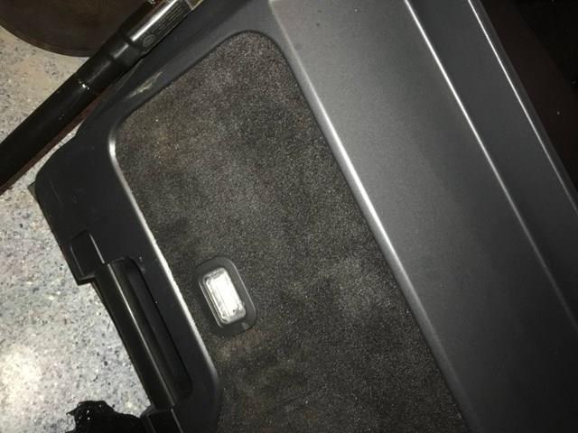 П'яті двері Land Rover LR071406 ціна, від 217.59 USD
