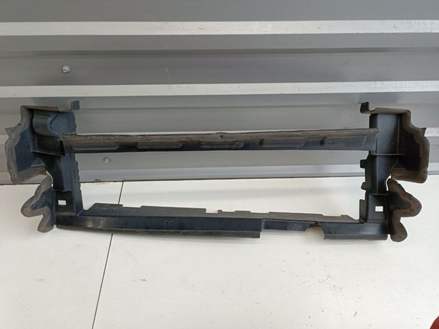 Повітропровід радіатора LR027022 Land Rover