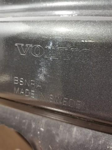 Двері передні, праві Volvo 32228849 ціна, від 753.80 USD