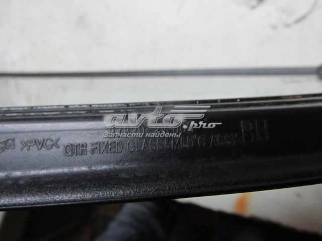 Скло багажного відсіку, праве 878202W000 Hyundai/Kia