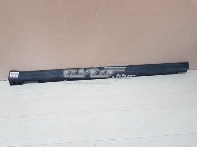 Накладка зовнішня (молдинг) порога, правий 877522W000CA Hyundai/Kia