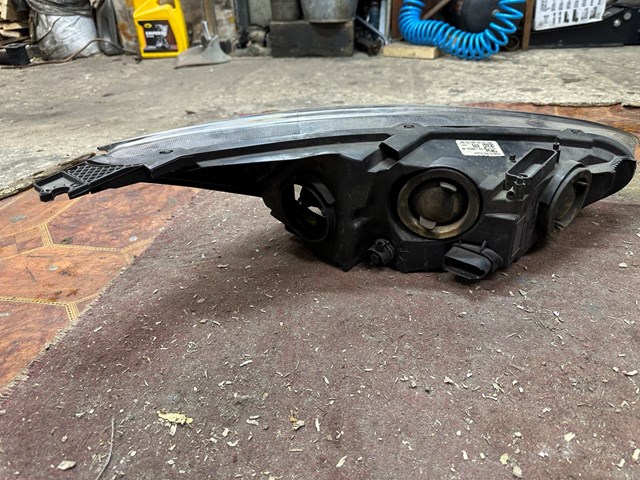 F1EB13W030ME Ford Фари
