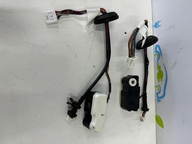 109995300E Tesla Motors 