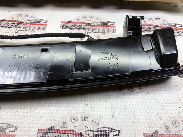 Стоп-сигнал Land Rover LR085686 ціна, від 44.17 USD