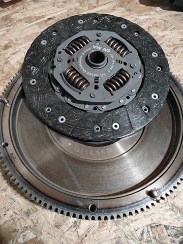  VAG 038D03L ціна, від 101.35 USD