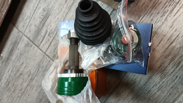 Купити 495001E600 Hyundai/Kia Ліва піввісь