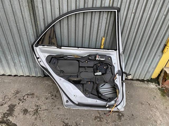 Двері задні Mazda GK2C73020 ціна, від 50.67 USD
