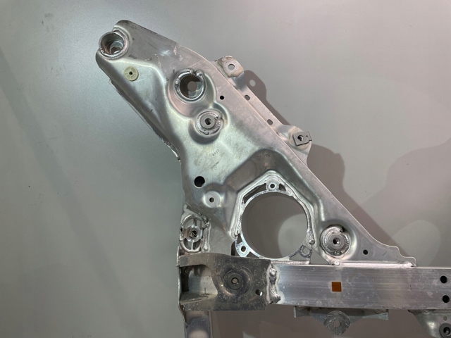 Підрамник передньої підвіски BMW 31106878608 ціна, від 934.99 USD