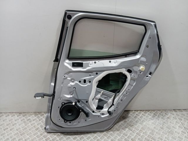 Двері задні, праві Renault (RVI) 821008513R ціна, від 298.06 USD