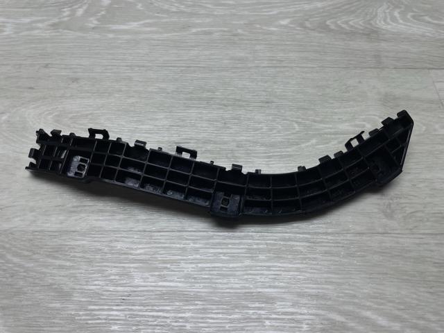 Купити 7183154P00 Suzuki Направляюча заднього бампера, права