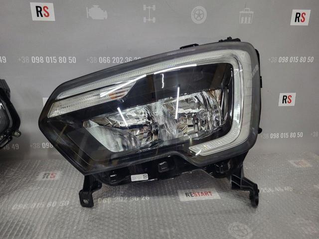 Капот 651009758R Renault (RVI)