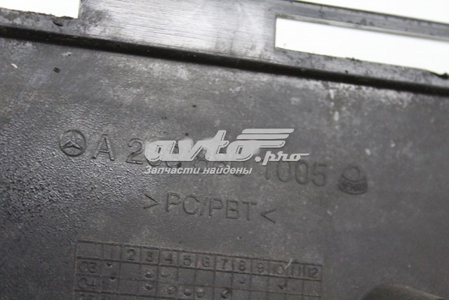 Решітка переднього бампера Mercedes A2038801005 ціна, від 49.62 USD