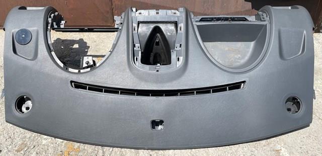 Панель приладів торпеди на Citroen Jumpy 