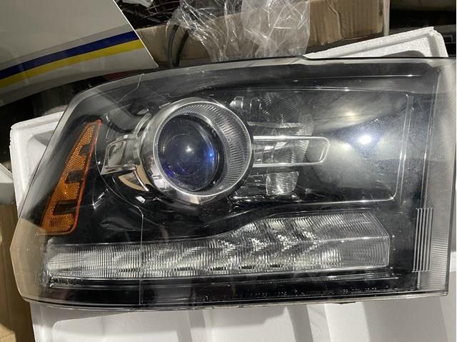 68324932AD Chrysler Основна фара - вставка
