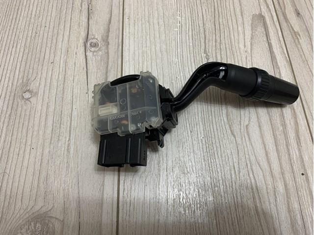 Купити UR8166122 Mazda 