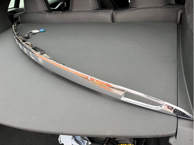 Купити 102577600A Tesla 