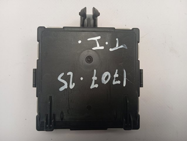 A1779005509 Mercedes 