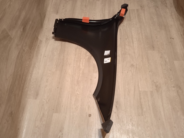Ліве переднє крило Polcar 20D101 ціна, від 46.38 USD