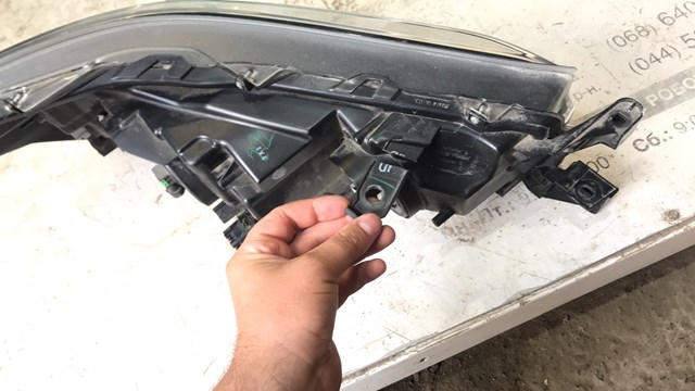 Фара ліва 811500KJ71 Toyota