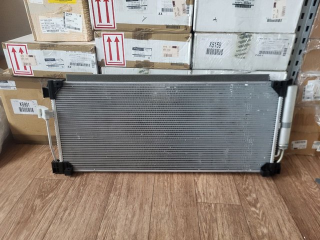Купити 921005NA0A Nissan/Infiniti Радіатор системи охолодження кондиціонера