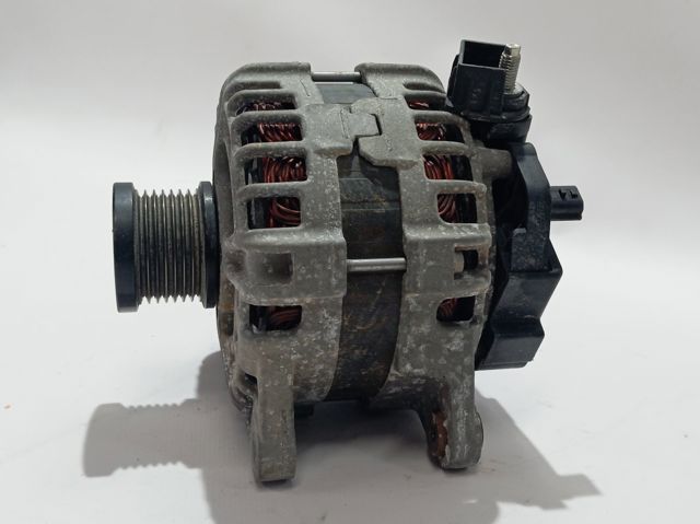 Купити 231002175R Renault (RVI) Генератор