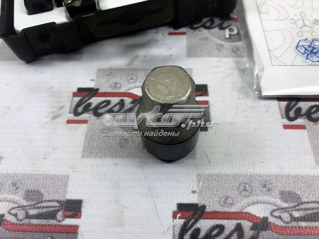 Колісний болт A0009909819 Mercedes