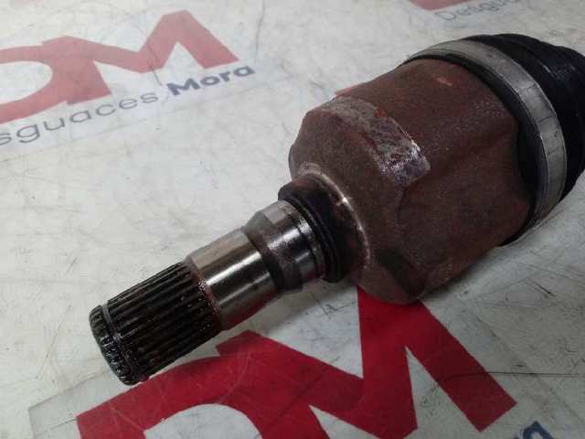 Купити 391018508R Renault (RVI) Ліва піввісь