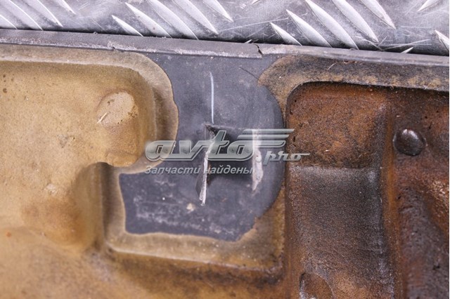 Купити 1120931021 Toyota Кришка двигуна декоративна