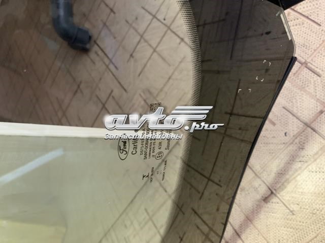 Автоскло Ford AA1Z7803100A ціна, від 402.79 USD