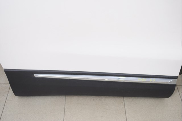 Молдинг задніх правих дверей, нижній Ford FA1Z5825556BA ціна, від 126.69 USD