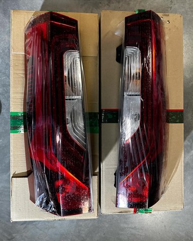 Купити A9108205300 Mercedes Задня права фара