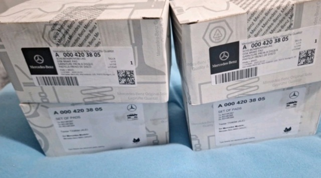 Купити A0004203805 Mercedes Задні колодки