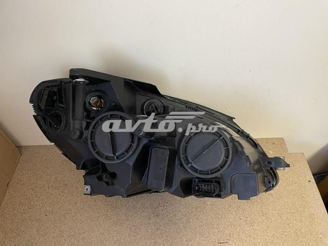 Фара Mercedes A2048208761