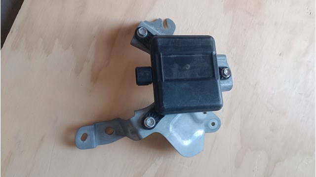 Датчик контролю мертвої зони, задній KB8C67Y30K Mazda